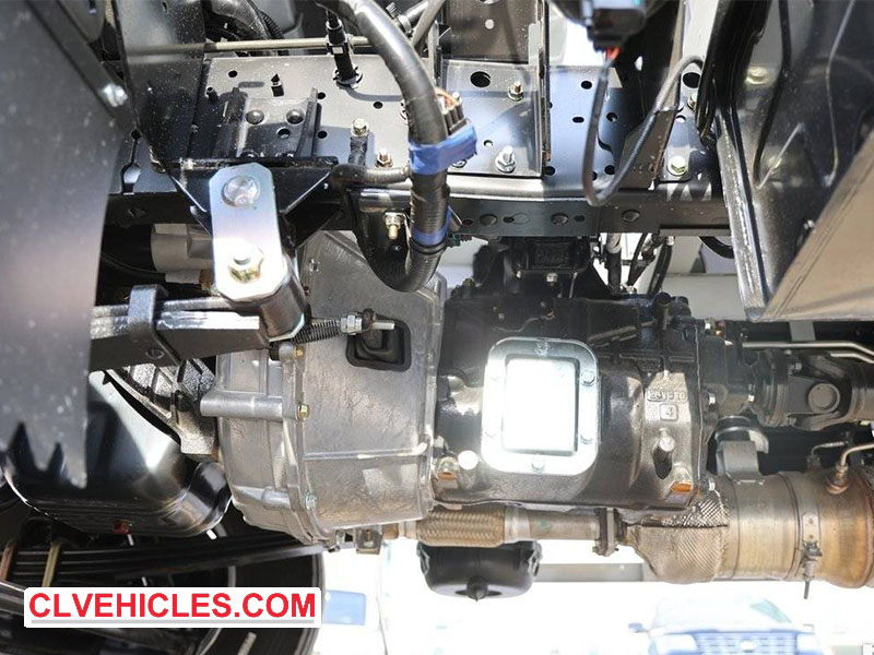 ISUZU KV100 light duty truck