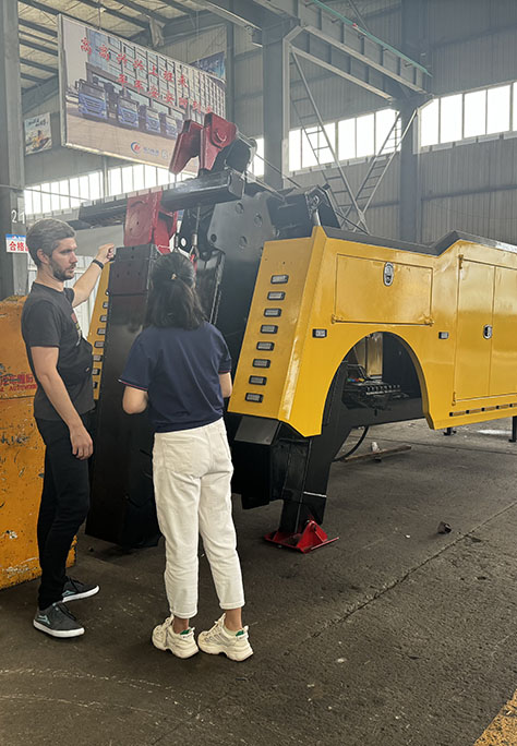 An ISUZU GIGA Rotary Wrecker Truck Arrives in Central Asia