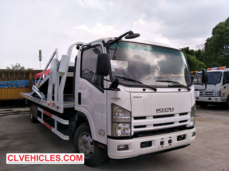 ISUZU Flatbed wrecker truck