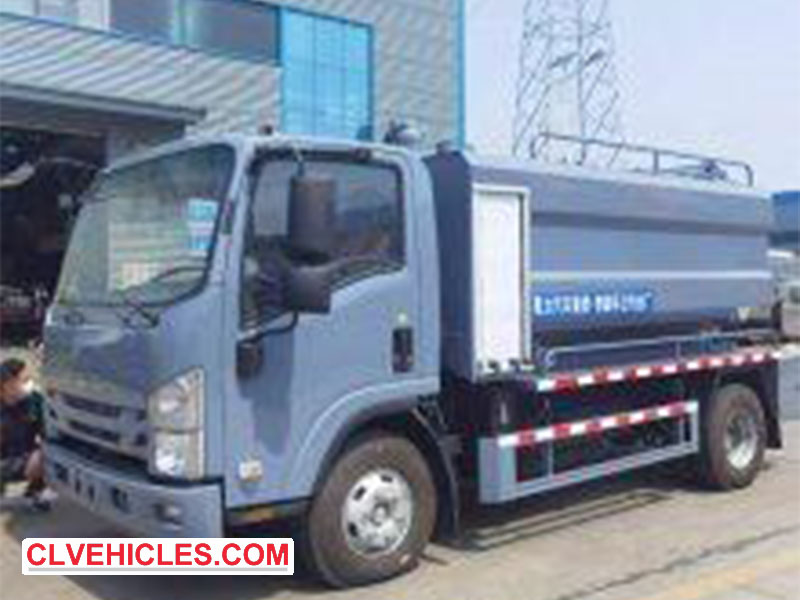 ISUZU 5CBM vacuum jet truck